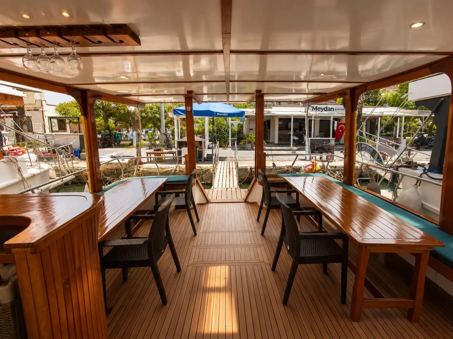 Reff Boat Arka Güverte