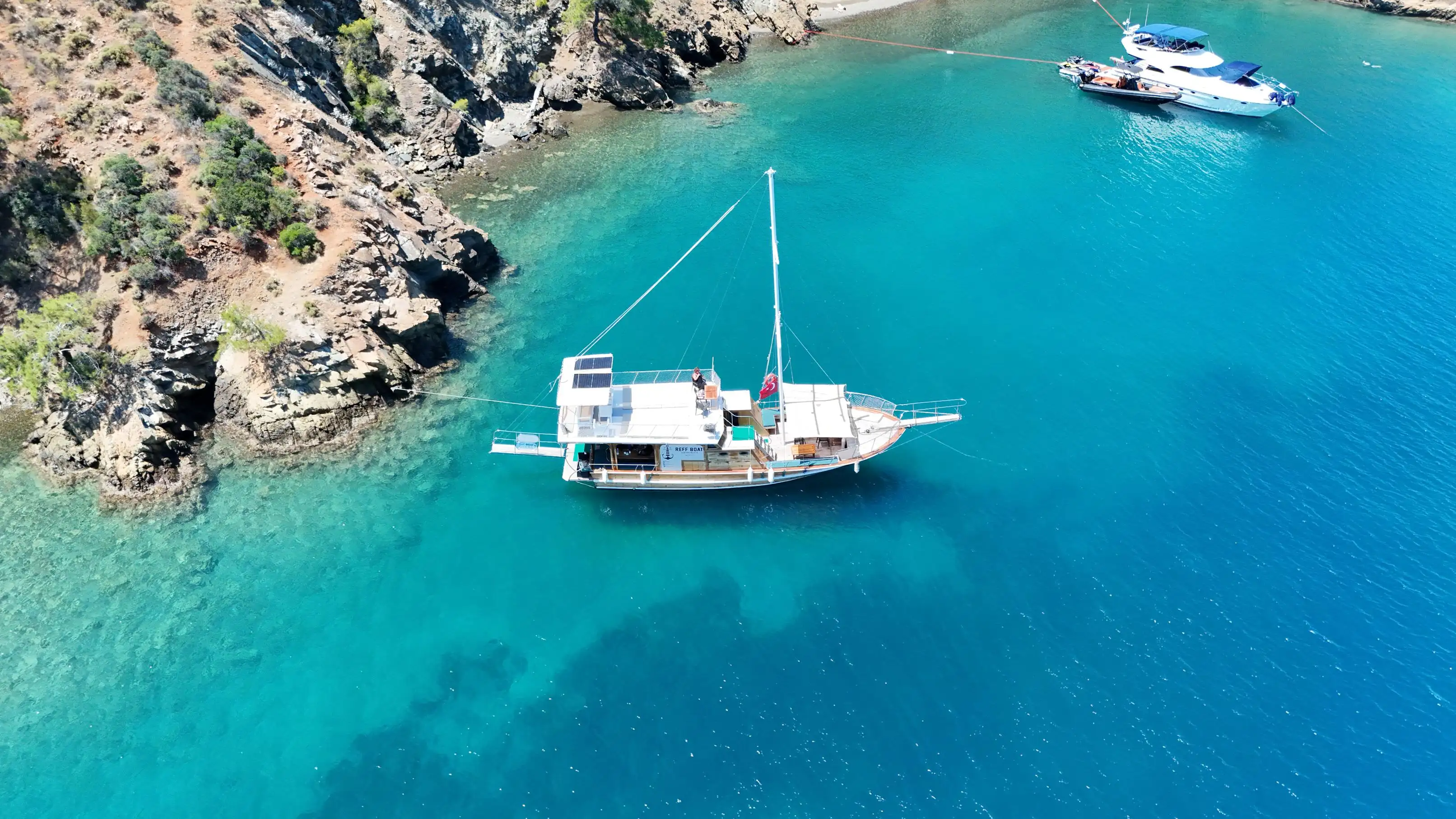 Reff Boat