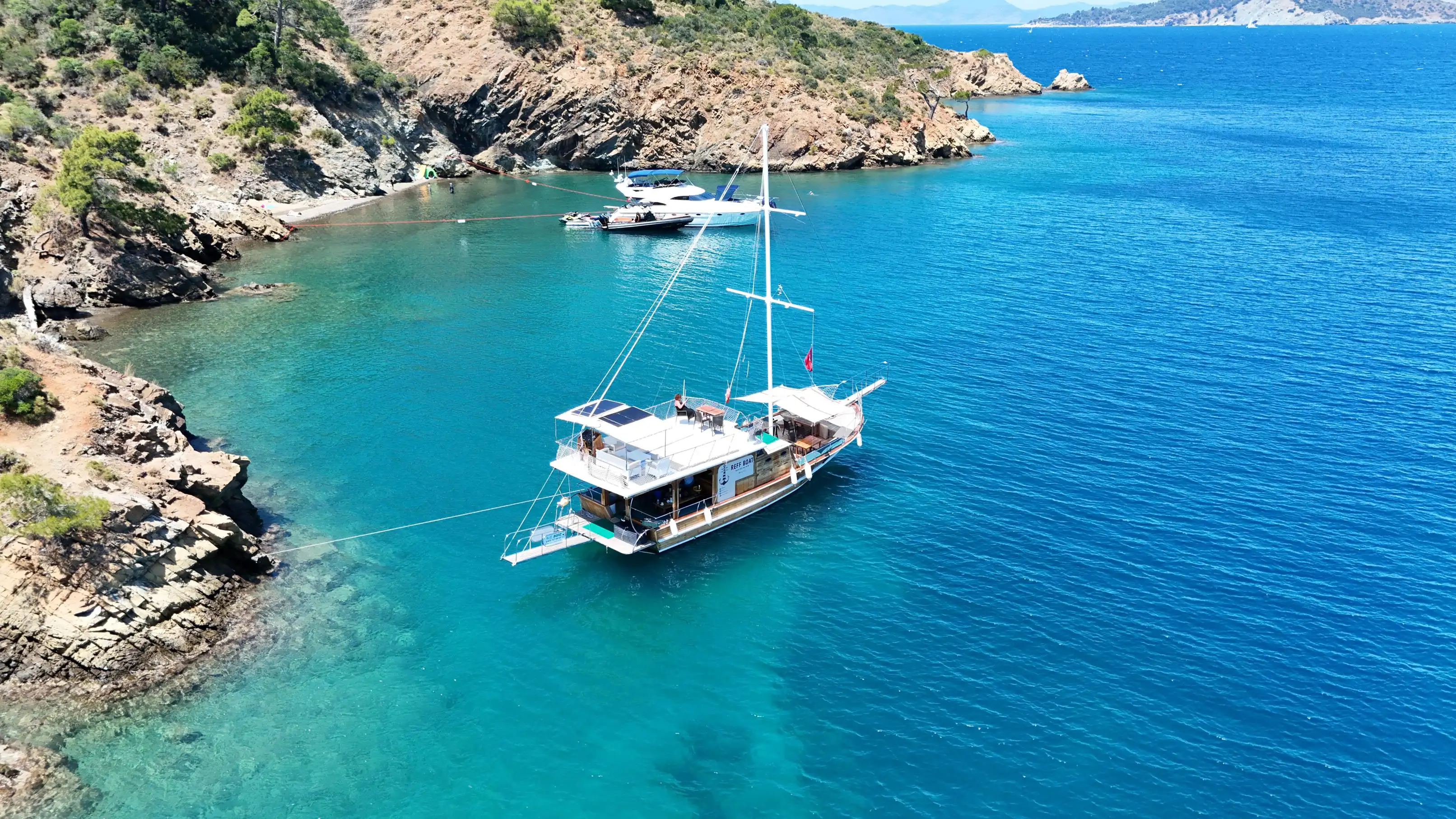 Koyda Demirli Reff Boat