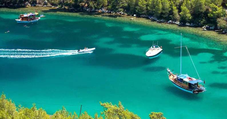 Fethiye Koylarında Tekneler